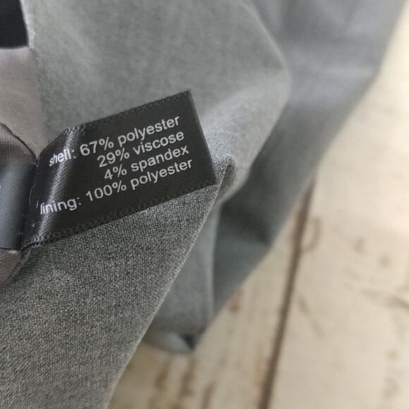 The Limited Collection Skirt Gray Size 6 - Picture 5 of 7